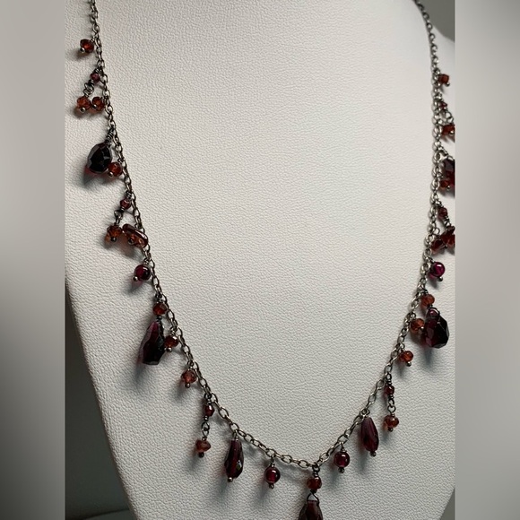 Silpada Vintage RARE Oxidized Sterling Silver Teardrop Faceted Garnet Necklace - Picture 4 of 13